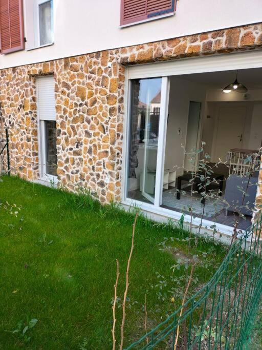 Appartement F2 De Haut Standing En Hypercentre Avec Jardin Prive A 270 M De La Gare De Mantes ! Zewnętrze zdjęcie
