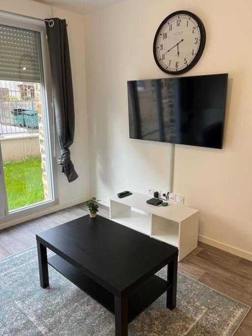 Appartement F2 De Haut Standing En Hypercentre Avec Jardin Prive A 270 M De La Gare De Mantes ! Zewnętrze zdjęcie