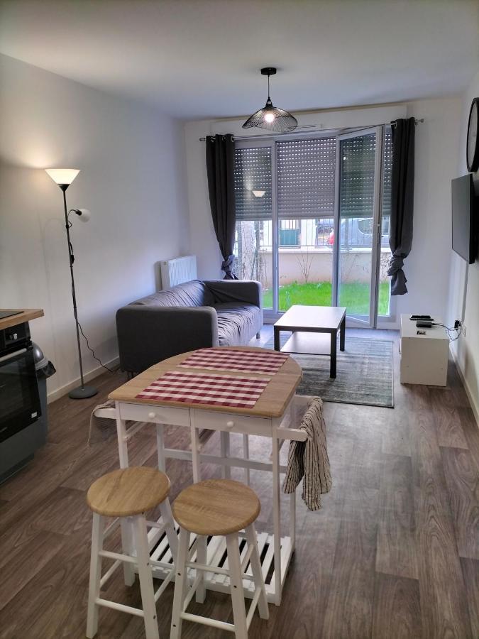 Appartement F2 De Haut Standing En Hypercentre Avec Jardin Prive A 270 M De La Gare De Mantes ! Zewnętrze zdjęcie